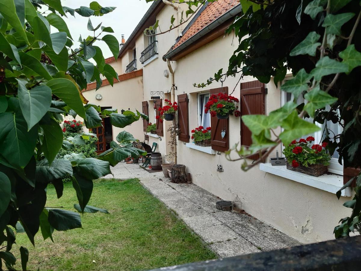 Les Alouettes B&B Hardecourt-aux-Bois エクステリア 写真